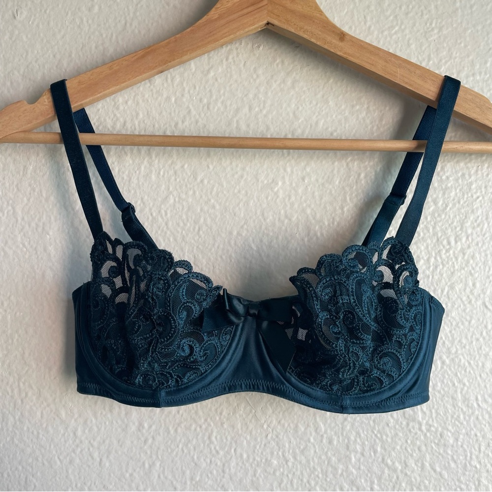 Y2K Victoria's Secret Teal Lace Underwire Bra